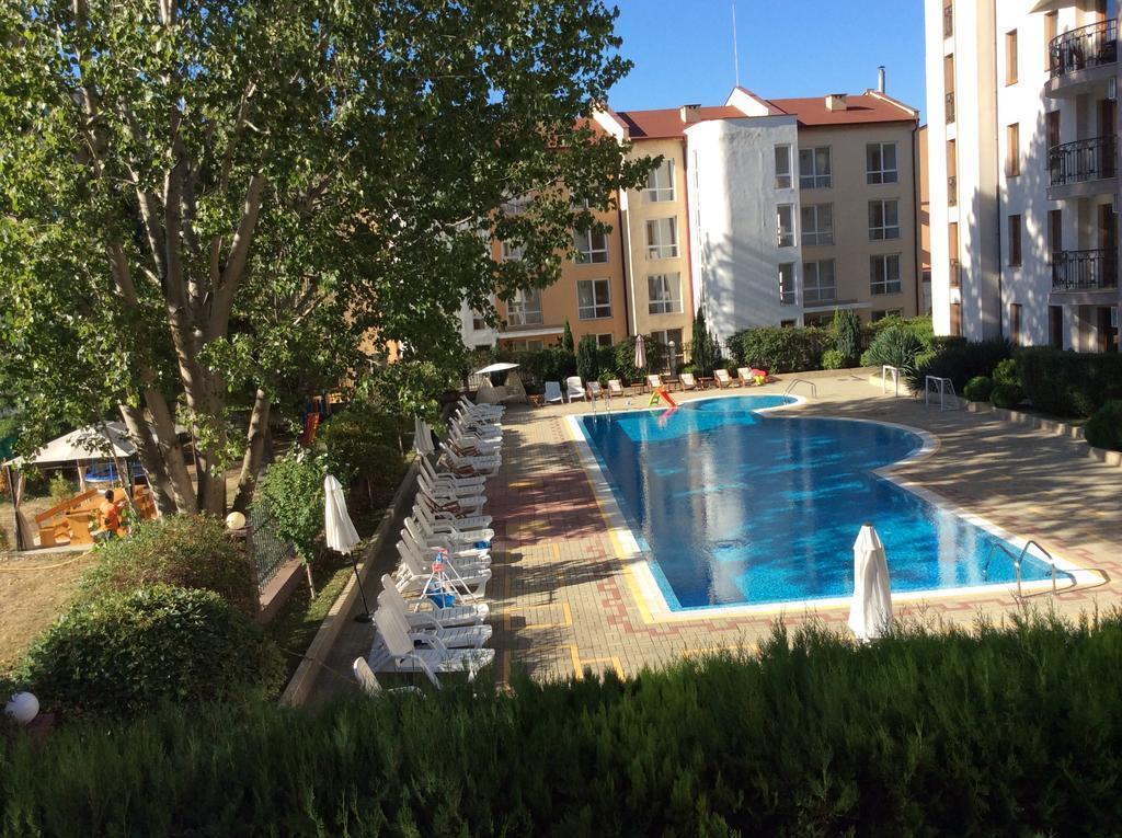 Alex Deluxe Apartments ซันนีบีช ภายนอก รูปภาพ